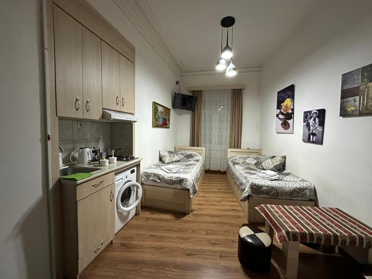 Leselidze Guest House Tbilissi Extérieur photo